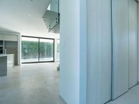 Calle 47 Country Las Golondrinas , Piso 131