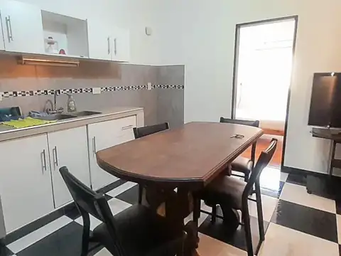 Depto Tipo Casa en Alquiler de 3 ambientes