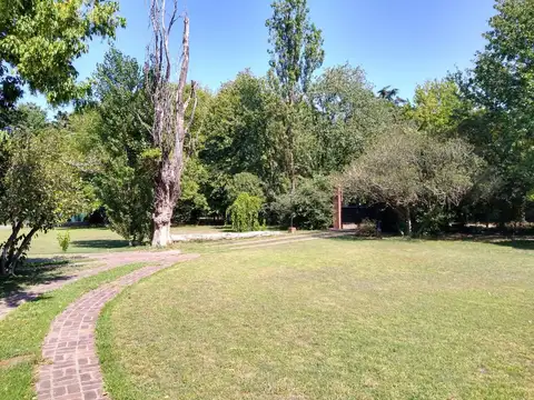 Quinta en Venta con 3 cocheras