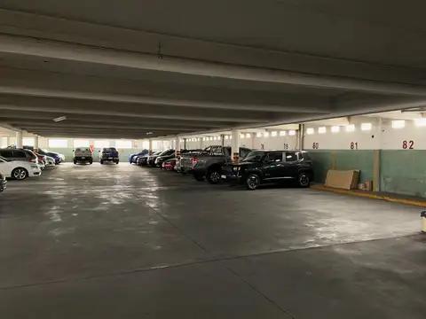 GARAGE • 2 PLANTAS • 106 COCHERAS • 2384 m2