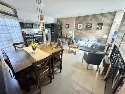 Casa en Venta en Castelar Sur, USD 175.000