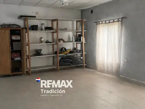 Casa en Venta con 3 cocheras