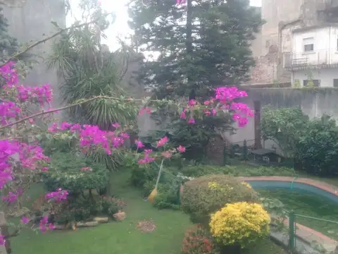 Casa en Venta con 8 cocheras