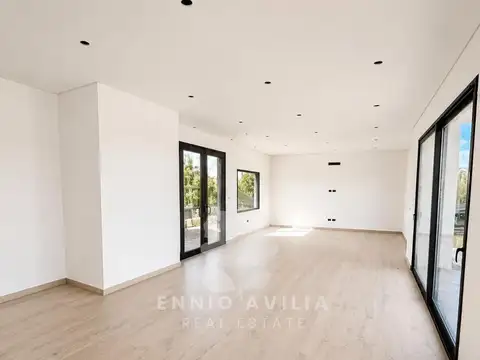 Casa en Venta en El Cantón - Barrio Puerto, USD 260.000