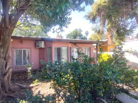 VENTA CASA 4 AMBIENTES GRAN PARQUE LISTA PARA ESCRITURAR CRUCE CASTELAR MORENO