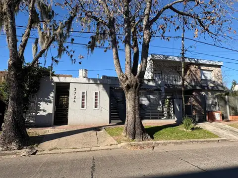 JUAN AGUSTIN MAZA AL 3700 VENTA DE CASA 3 DORMITORIOS EN LA FLORIDA ROSARIO