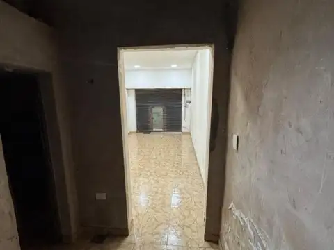 Local en Alquiler en Banfield, $ 450.000