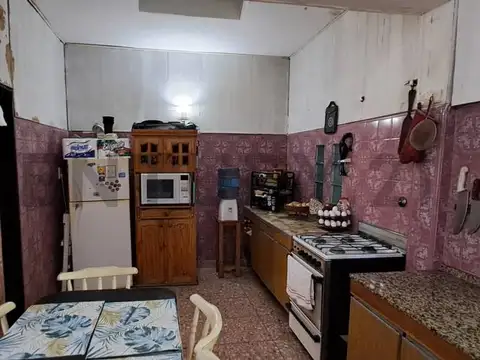 Mitre 7500, Piso 0