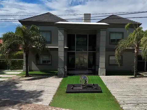 CASA EN VENTA COUNTRY LAS DELICIAS