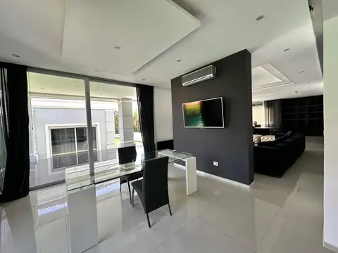 CASA EN VENTA COUNTRY LAS DELICIAS