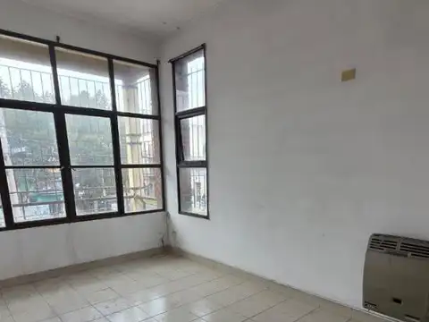 Oficina en Alquiler en Lomas de Zamora, $ 700.000