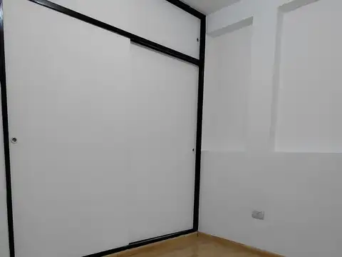 Departamento 2 ambientes - con patio al frente en planta baja