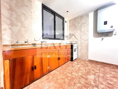 Roosevelt 2500 , Piso 3