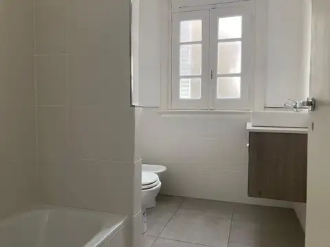 Depto Tipo Casa 4 ambientes con 2 baños