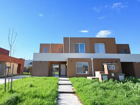 Casa en Alquiler en El Canal, USD 1.300