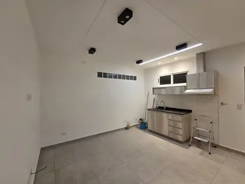 Depto Tipo Casa en Alquiler de 2 ambientes