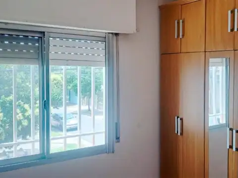 HERMOSO DEPARTAMENTO 2 DORMITORIOS PLANTA ALTA PJE. MELIAN Y AV. URIBURU