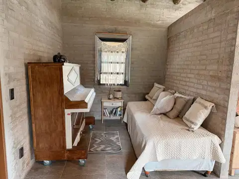 Casa 3 ambientes con 1 baño