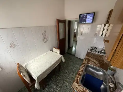 Venta Impecable Casa 4 ambientes + depto 3 ambientes en Morón