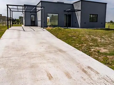 Casa 4 ambientes en venta a estrenar en Canning