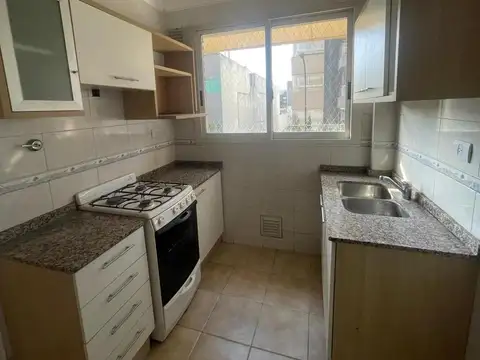 Departamento 3 ambientes con 2 baños