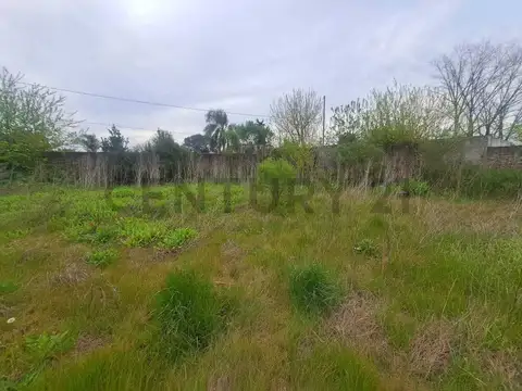 LOTE EN VENTA 300M2 CON DEPARTAMENTOS EN CONSTRUCCION Y FACILIDADES DE PAGO EN M