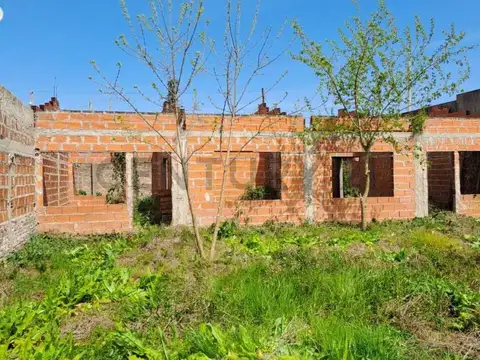CAAGUAZU entre Lourdes y Talcahuano 100