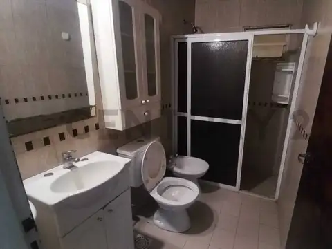 SE VENDE CASA DE 4 DORMITORIOS EN RAFAELA, BARRIO MORA