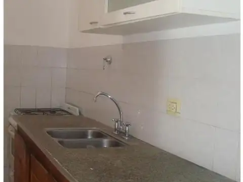 PH MONOAMBIENTE DE 5X5.PLANTA BAJA.FRENTE.APTO PROFESIONAL