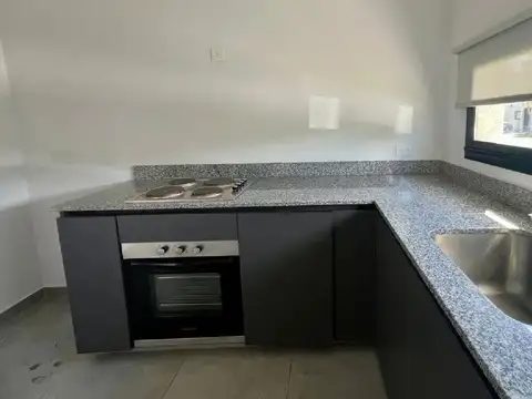 Casa en Alquiler en El Aljibe, USD 1.600