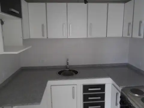 Departamento en Alquiler en Lomas de Zamora, $ 1.050.000