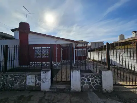 VENTA CASA 2 DORM SANTA ROSA DE CALAMUCHITA CENTRO