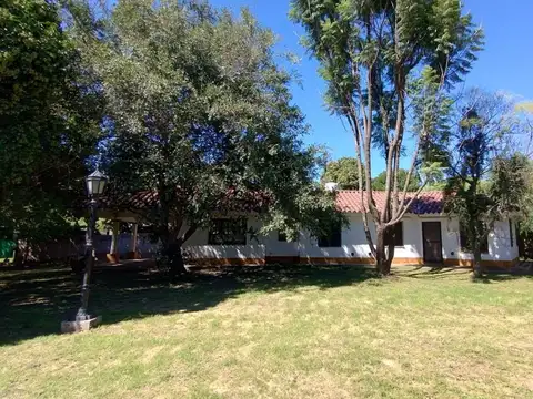 Casa 5 ambientes con 2 baños
