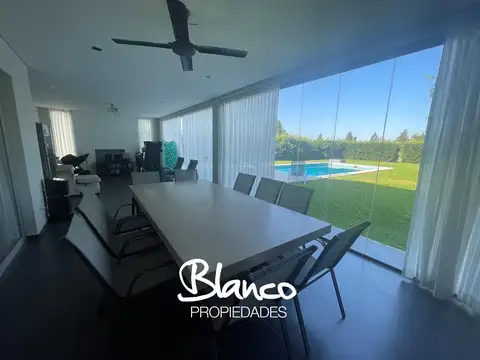 Casa en Venta en Haras Santa Maria, USD 469.000