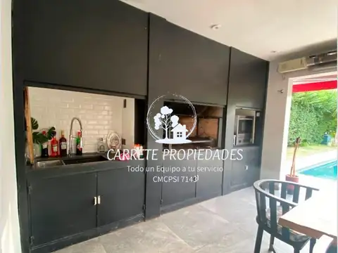Casa en Venta con 2 cocheras