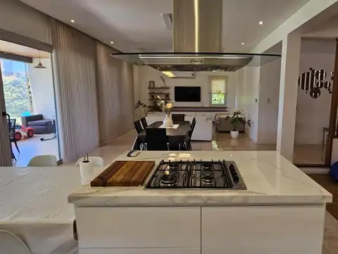 Casa en Alquiler de 3 dormitorios