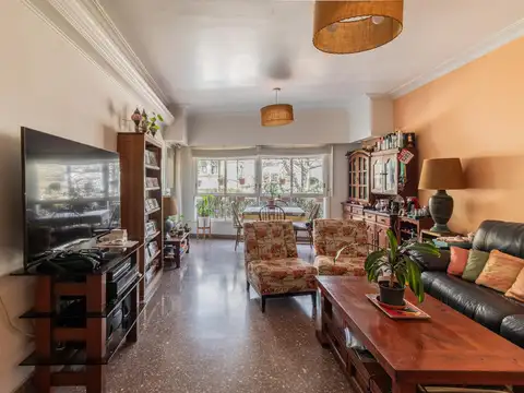 Depto Tipo Casa en Venta en Flores, USD 280.000