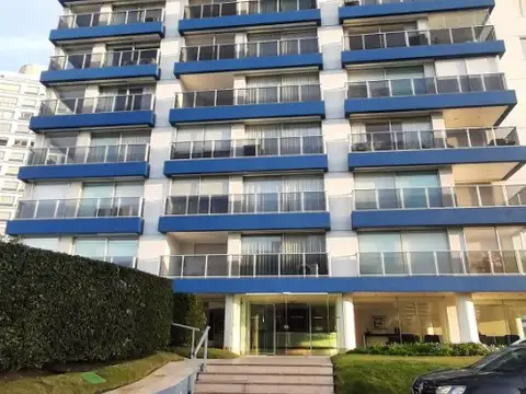 EXCELENTE APARTAMENTO FRENTE AL MAR CON VISTA PANORAMICA BALCON TERRAZA PLAYA BRAVA PUNTA DEL ESTE