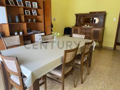 EN VENTA CASA - 3 DORMITORIOS CHILLAR AZUL