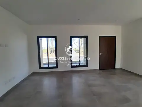 Casa en Venta en Pilar Del Este - Santa Sofia, USD 186.000