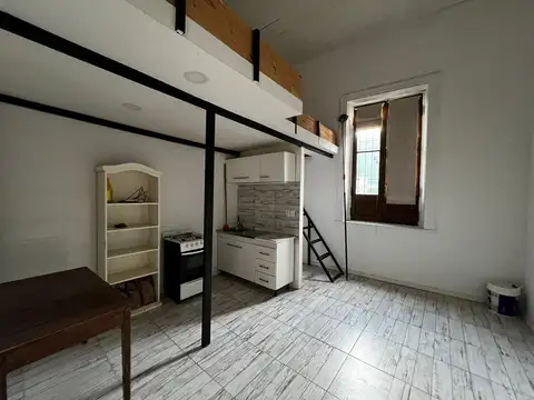 Depto Tipo Casa en Alquiler de Monoambiente