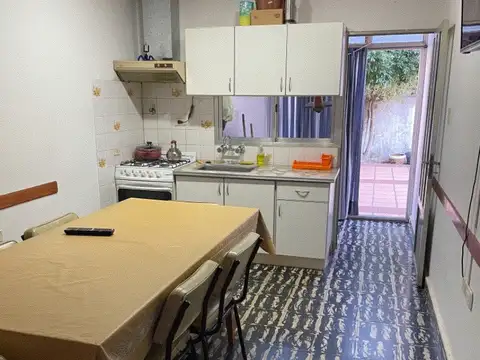 Depto Tipo Casa 4 ambientes con 2 baños