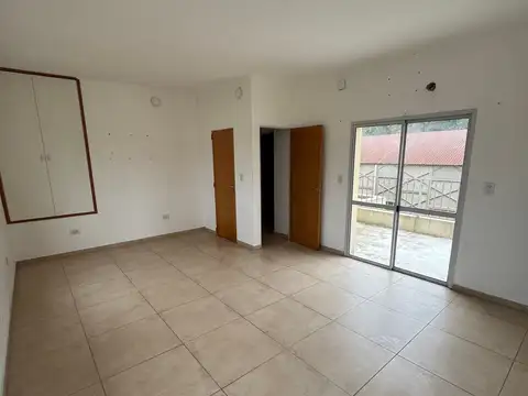 Departamento en Alquiler en Alvear, $ 550.000