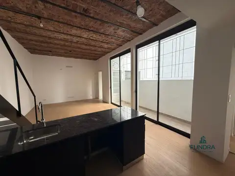 Depto Tipo Casa en Venta en Colegiales, USD 185.000