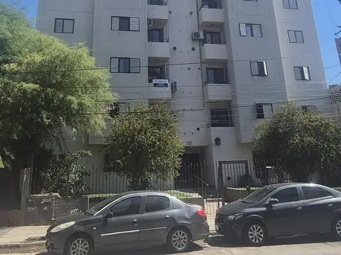 DEPARTAMENTO EN VENTA   AMPLIO Y CON EXPENSAS BAJAS -  APTO CRÉDITO