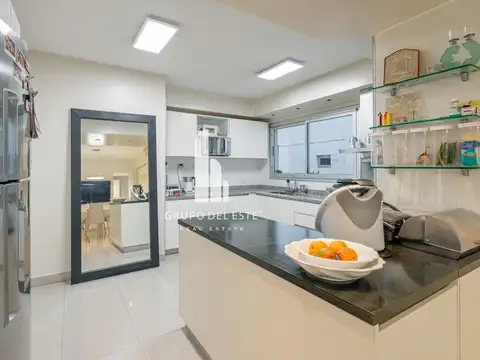 Departamento 4 ambientes con 3 baños