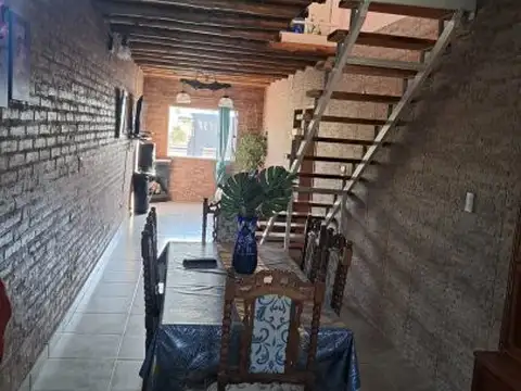 Casa 7 ambientes con 3 baños