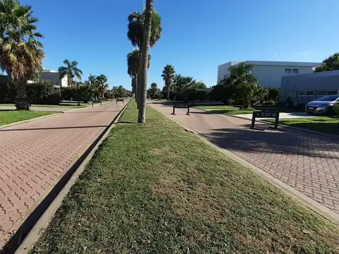 Terreno en Venta 20  mts Frente