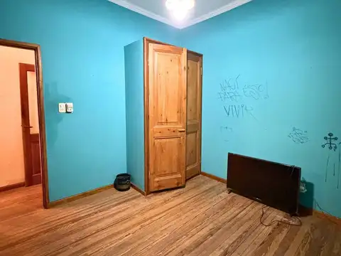 Casa en venta con patio pileta quincho y cochera