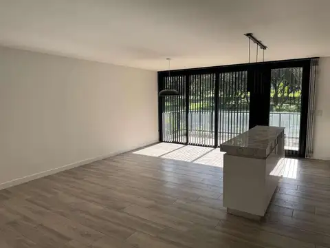 Departamento en Alquiler Green Park. 2 Dorm., 2 Baños con Cochera, Categoria Premium.